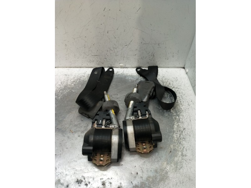Recambio de juego cinturones delantero para fiat punto (176_) 1.7 td referencia OEM IAM  5P 1994