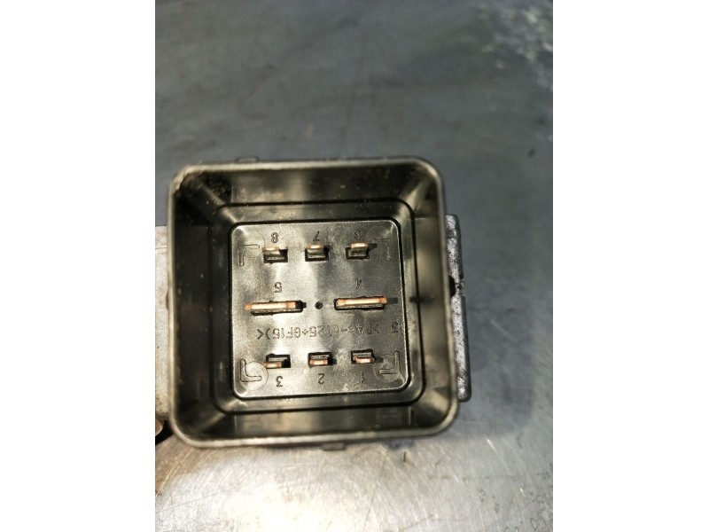 Recambio de caja precalentamiento para dacia sandero ii (b8_) 1.5 dci referencia OEM IAM 110678071R  2012