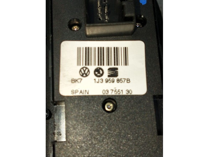 Recambio de mando elevalunas delantero izquierdo para volkswagen passat b5.5 (3b3) 1.9 tdi referencia OEM IAM BK71J3959857B 4P 2