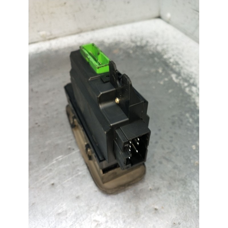 Recambio de mando elevalunas delantero izquierdo para volvo xc90 i (275) d5 awd referencia OEM IAM 30739980 5P 2006