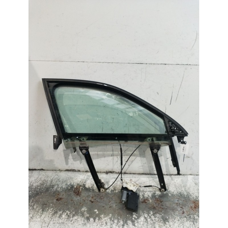 Recambio de elevalunas delantero izquierdo para audi a4 b6 (8e2) 1.8 t referencia OEM IAM 0130821764 4P 2001