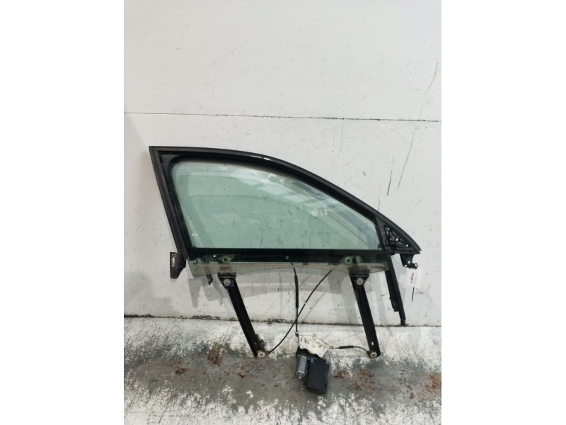 Recambio de elevalunas delantero izquierdo para audi a4 b6 (8e2) 1.8 t referencia OEM IAM 0130821764 4P 2001