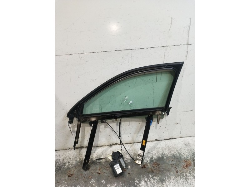 Recambio de elevalunas delantero izquierdo para audi a4 b6 (8e2) 1.8 t referencia OEM IAM 0130821764 4P 2001