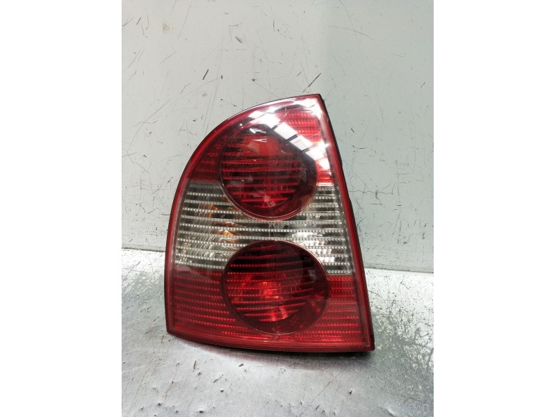 Recambio de piloto trasero izquierdo para volkswagen passat b5.5 (3b3) 1.9 tdi referencia OEM IAM   2001