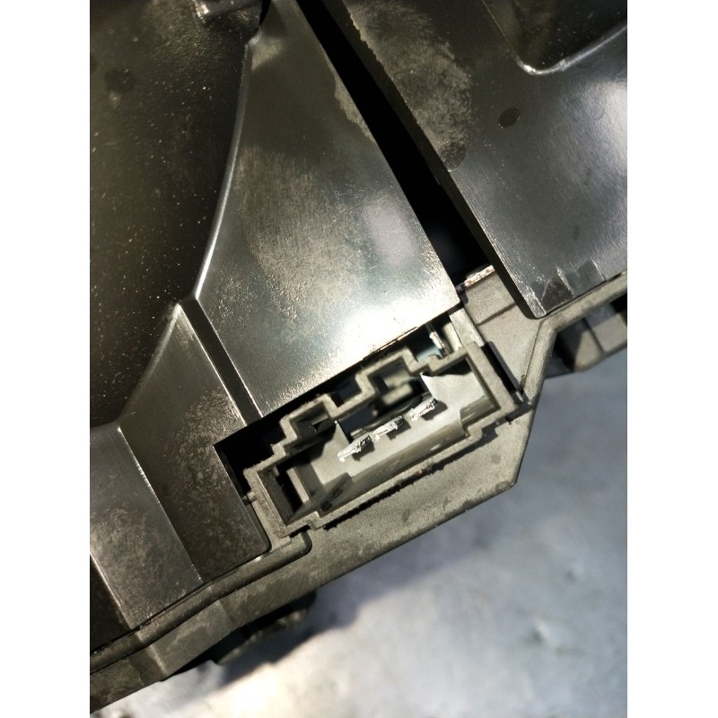 Recambio de piloto trasero derecho interior para volkswagen vento (1h2) 1.9 d referencia OEM IAM 1H5945108B  1991