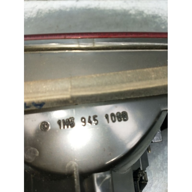 Recambio de piloto trasero derecho interior para volkswagen vento (1h2) 1.9 d referencia OEM IAM 1H5945108B  1991