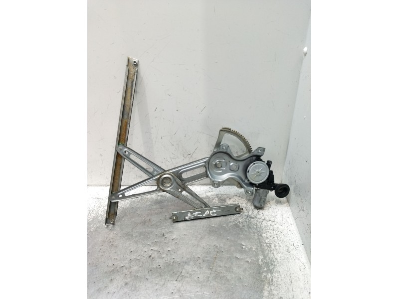 Recambio de elevalunas delantero derecho para toyota auris (_e15_) 1.4 d-4d (nde150_) referencia OEM IAM 857100D100 5P 2006