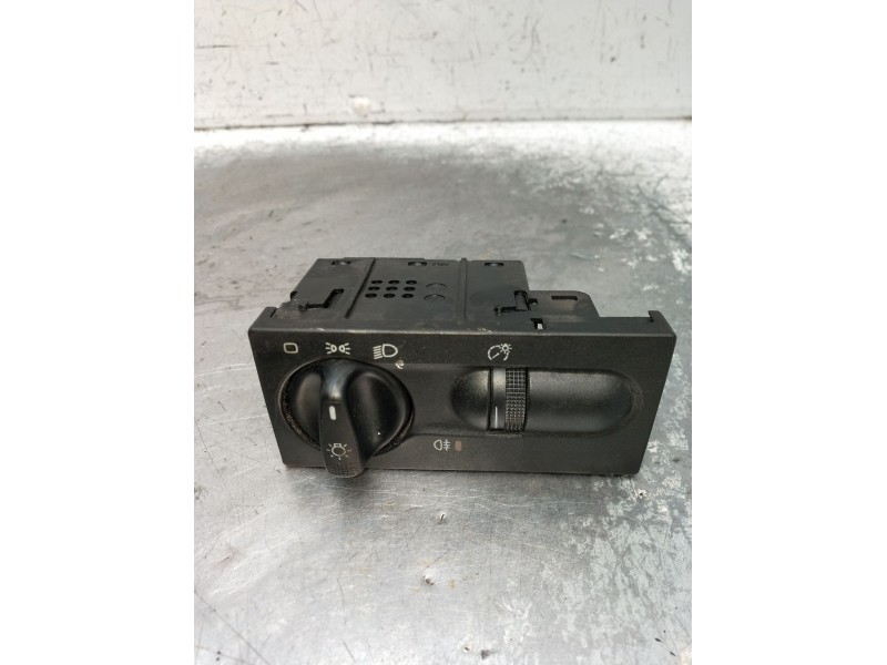 Recambio de mando luces para volkswagen vento (1h2) 1.9 d referencia OEM IAM 1H6941531A 61AK25453 1991