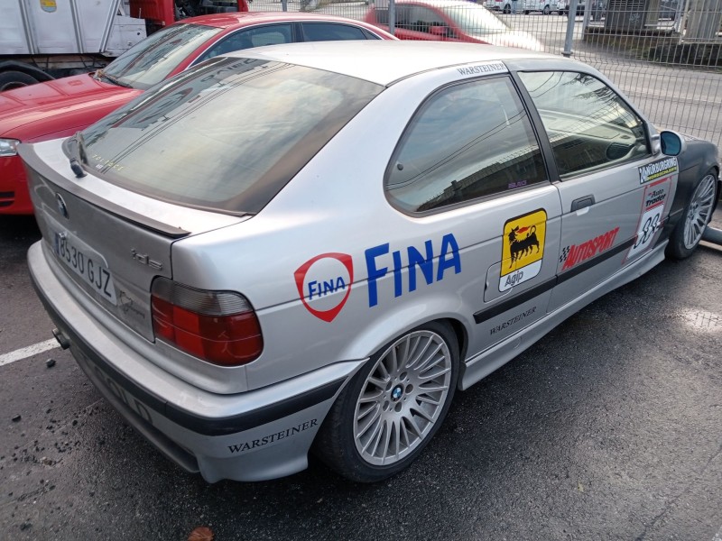 bmw 3 compact (e36) del año 2000