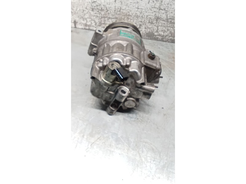 Recambio de compresor aire acondicionado para seat leon (1p1) 2.0 tdi 16v referencia OEM IAM 1K0820803Q 8676F 05