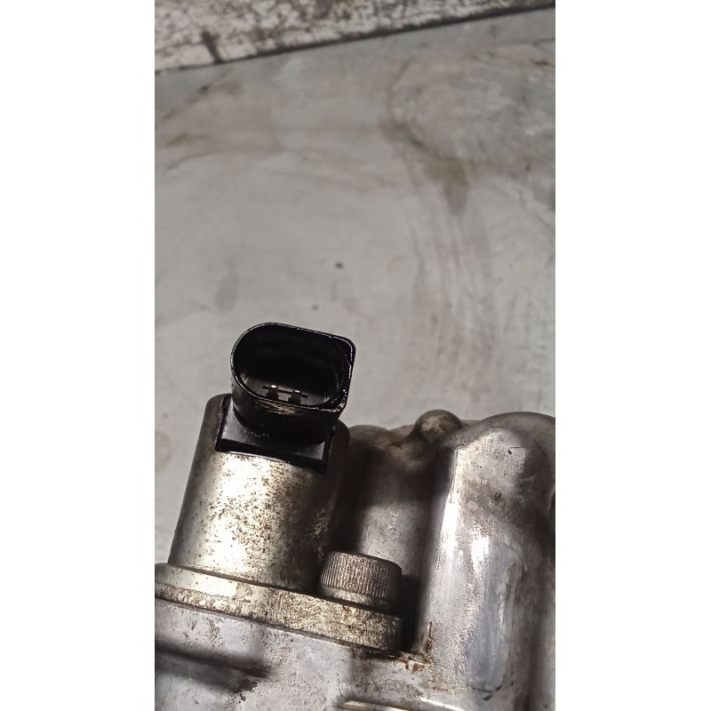 Recambio de compresor aire acondicionado para seat leon (1p1) 2.0 tdi 16v referencia OEM IAM 1K0820803Q 8676F 05