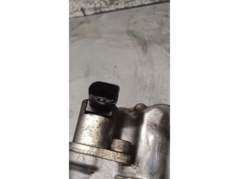 Recambio de compresor aire acondicionado para seat leon (1p1) 2.0 tdi 16v referencia OEM IAM 1K0820803Q 8676F 05