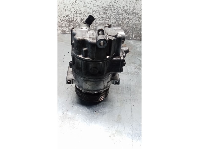 Recambio de compresor aire acondicionado para seat leon (1p1) 2.0 tdi 16v referencia OEM IAM 1K0820803Q 8676F 05