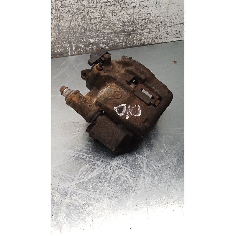 Recambio de pinza freno delantera derecha para mercedes-benz vito autobús (w638) 110 td 2.3 (638.174) referencia OEM IAM  BOSCH 
