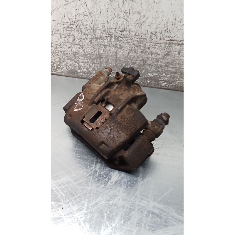 Recambio de pinza freno delantera derecha para mercedes-benz vito autobús (w638) 110 td 2.3 (638.174) referencia OEM IAM  BOSCH 