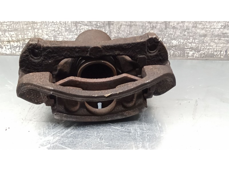 Recambio de pinza freno delantera derecha para mercedes-benz vito autobús (w638) 110 td 2.3 (638.174) referencia OEM IAM  BOSCH 