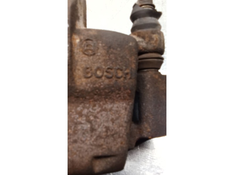 Recambio de pinza freno delantera derecha para mercedes-benz vito autobús (w638) 110 td 2.3 (638.174) referencia OEM IAM  BOSCH 