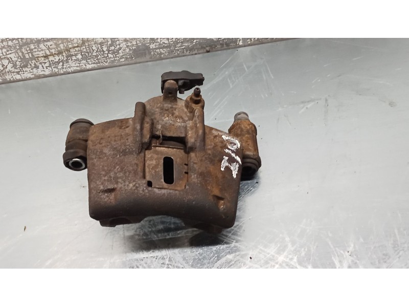 Recambio de pinza freno delantera izquierda para mercedes-benz vito autobús (w638) 110 td 2.3 (638.174) referencia OEM IAM  BOSC