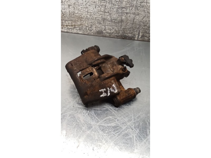 Recambio de pinza freno delantera izquierda para mercedes-benz vito autobús (w638) 110 td 2.3 (638.174) referencia OEM IAM  BOSC