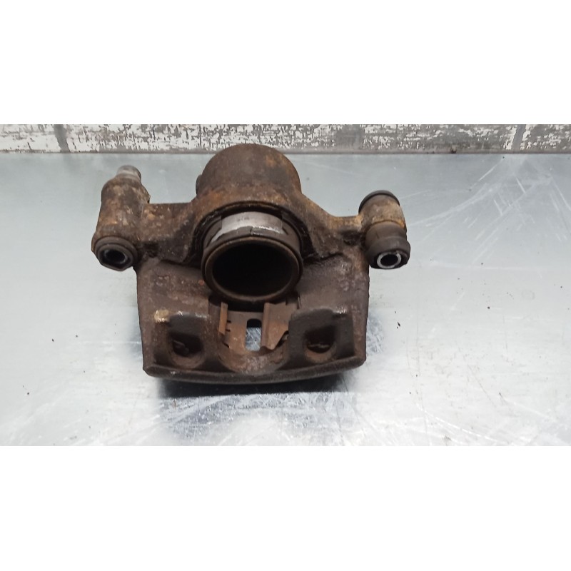 Recambio de pinza freno delantera izquierda para mercedes-benz vito autobús (w638) 110 td 2.3 (638.174) referencia OEM IAM  BOSC