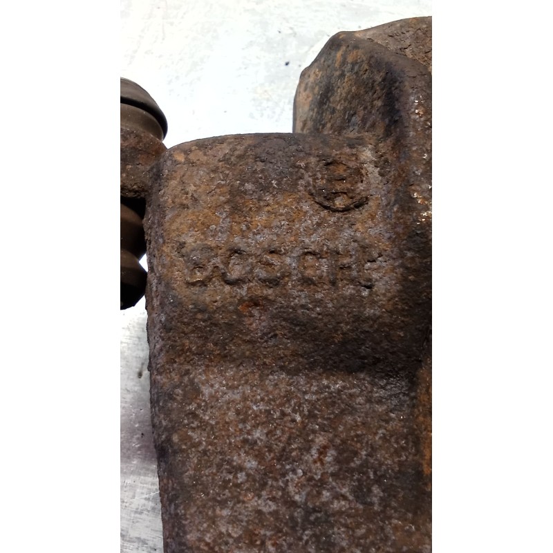 Recambio de pinza freno delantera izquierda para mercedes-benz vito autobús (w638) 110 td 2.3 (638.174) referencia OEM IAM  BOSC