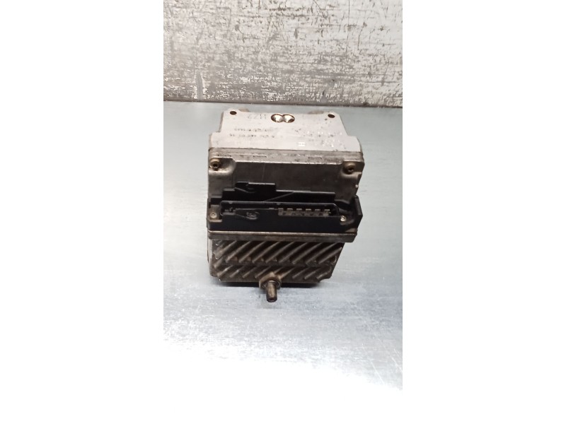 Recambio de abs para mercedes-benz vito autobús (w638) 110 td 2.3 (638.174) referencia OEM IAM 0273004089 0265220003 A6384460114