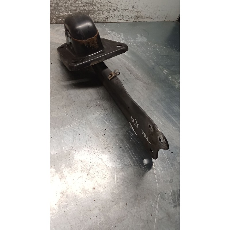 Recambio de brazo suspension inferior trasero izquierdo para seat leon (1p1) 2.0 tdi 16v referencia OEM IAM 1K0505225F  