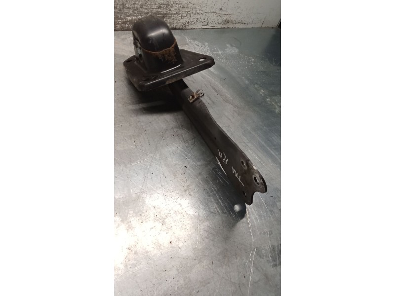 Recambio de brazo suspension inferior trasero izquierdo para seat leon (1p1) 2.0 tdi 16v referencia OEM IAM 1K0505225F  