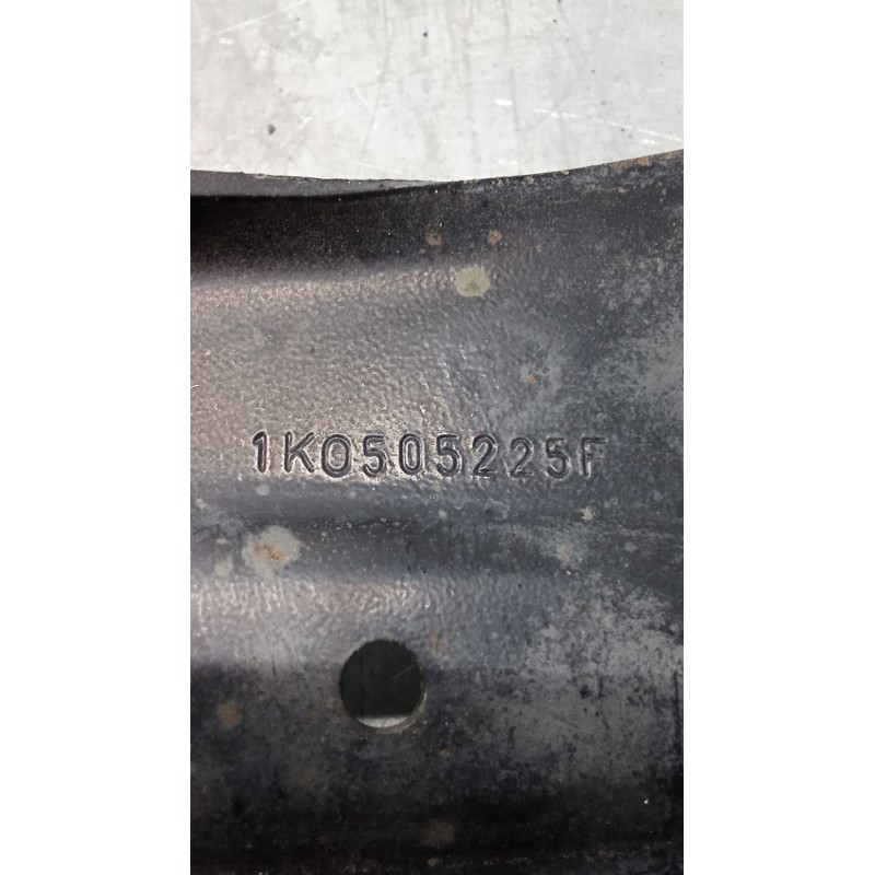 Recambio de brazo suspension inferior trasero izquierdo para seat leon (1p1) 2.0 tdi 16v referencia OEM IAM 1K0505225F  
