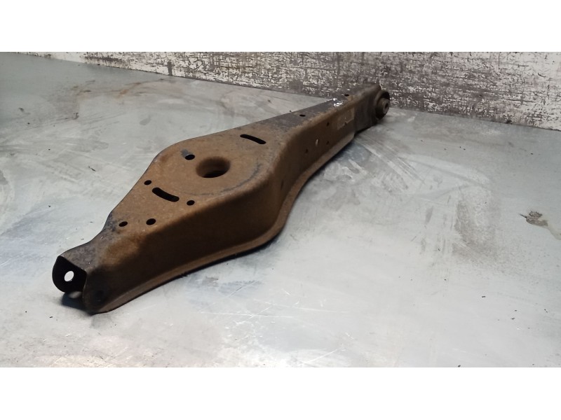 Recambio de brazo suspension inferior trasero izquierdo para seat leon (1p1) 2.0 tdi 16v referencia OEM IAM   05