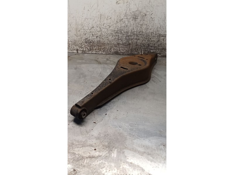 Recambio de brazo suspension inferior trasero derecho para seat leon (1p1) 2.0 tdi 16v referencia OEM IAM   05