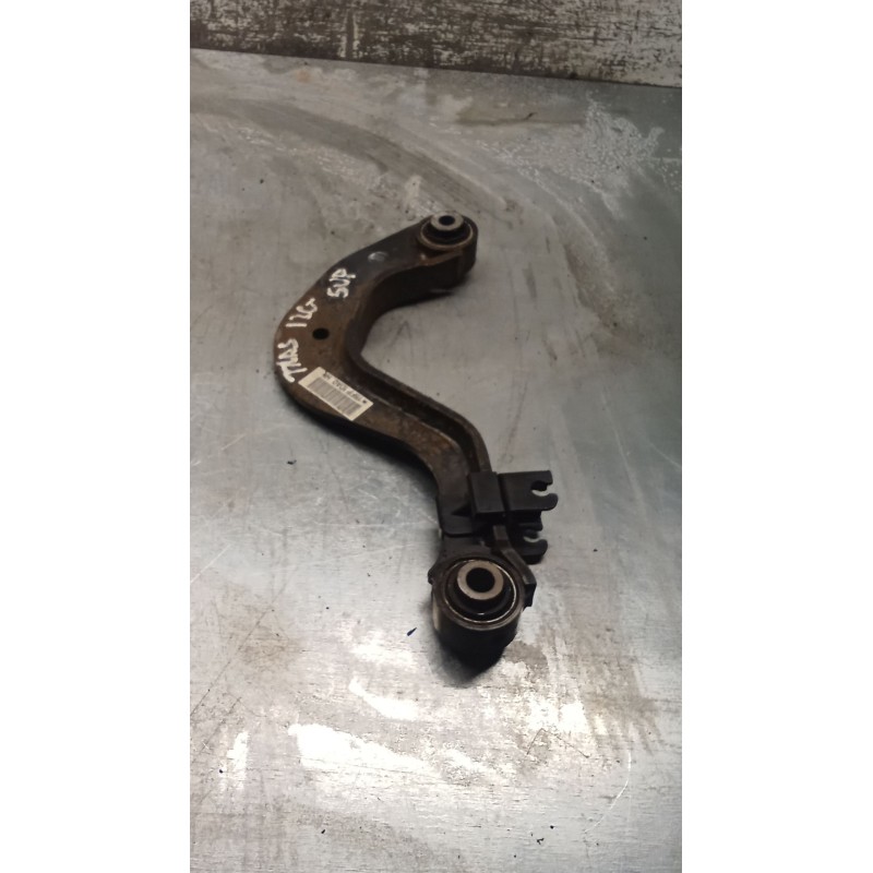 Recambio de brazo suspension superior trasero izquierdo para seat leon (1p1) 2.0 tdi 16v referencia OEM IAM   05