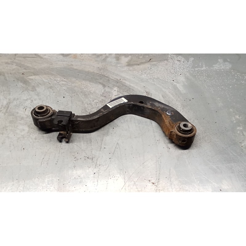 Recambio de brazo suspension superior trasero derecho para seat leon (1p1) 2.0 tdi 16v referencia OEM IAM   05