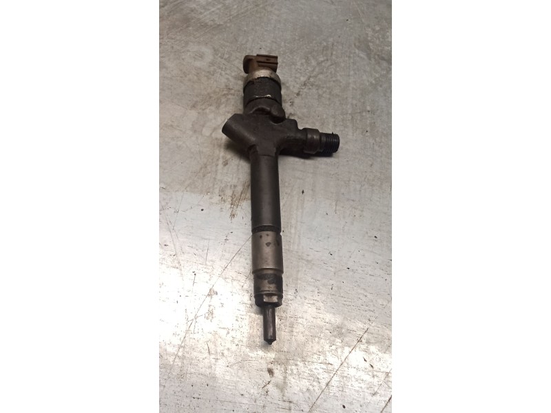 Recambio de inyector para mazda 5 (cr) 2.0 cd (cr19) referencia OEM IAM RF7J13H50  DENSO