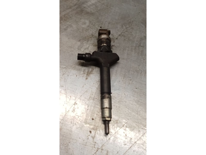 Recambio de inyector para mazda 5 (cr) 2.0 cd (cr19) referencia OEM IAM RF7J13H50  DENSO