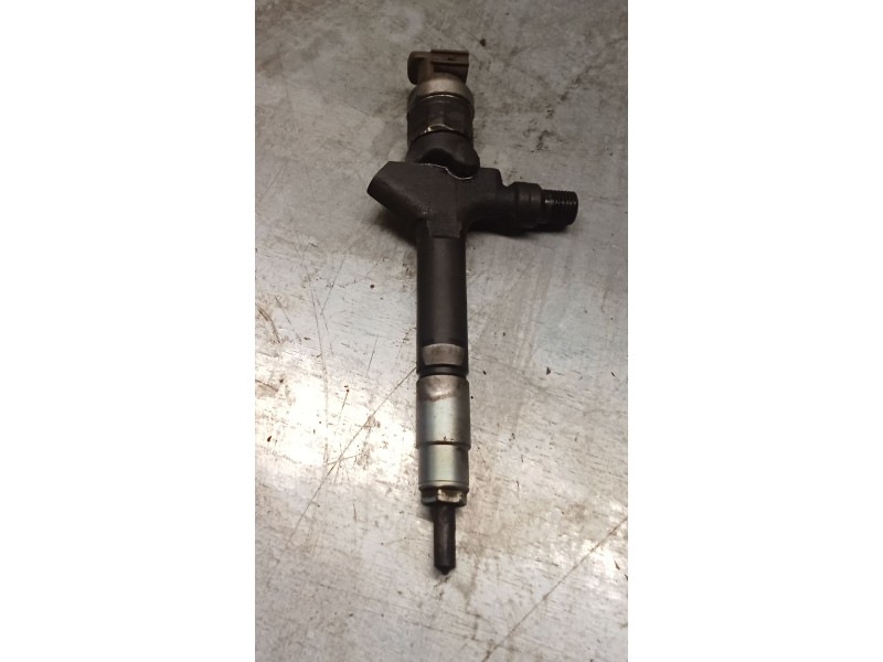 Recambio de inyector para mazda 5 (cr) 2.0 cd (cr19) referencia OEM IAM RF7J13H50  DENSO