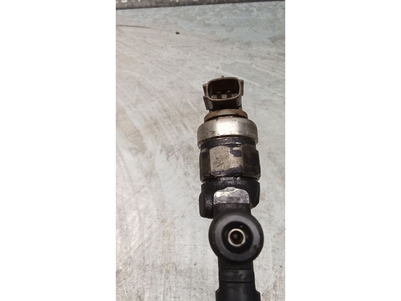 Recambio de inyector para mazda 5 (cr) 2.0 cd (cr19) referencia OEM IAM RF7J13H50  DENSO