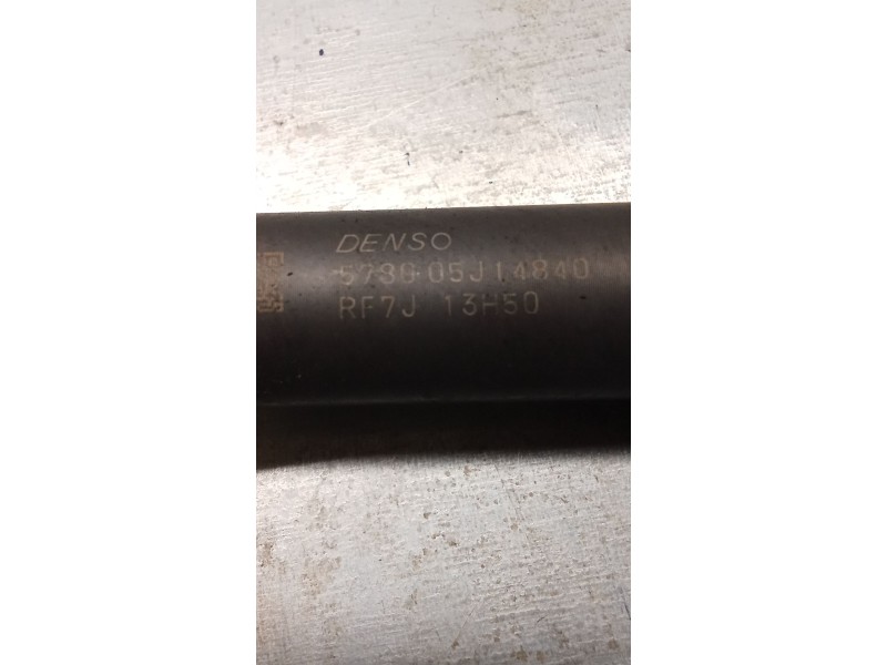 Recambio de inyector para mazda 5 (cr) 2.0 cd (cr19) referencia OEM IAM RF7J13H50  DENSO