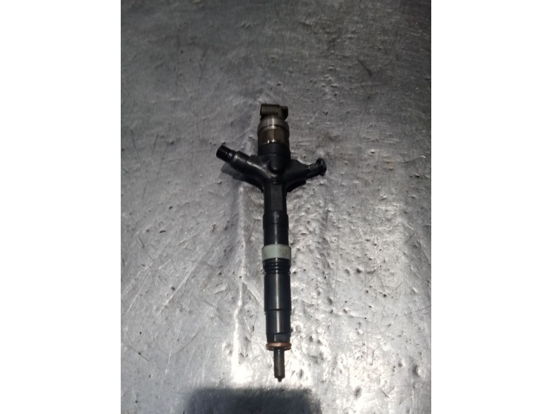 Recambio de inyector para toyota avensis sedán (_t25_) 2.0 d-4d (cdt250_) referencia OEM IAM 236700G010 02G22266 DENSO