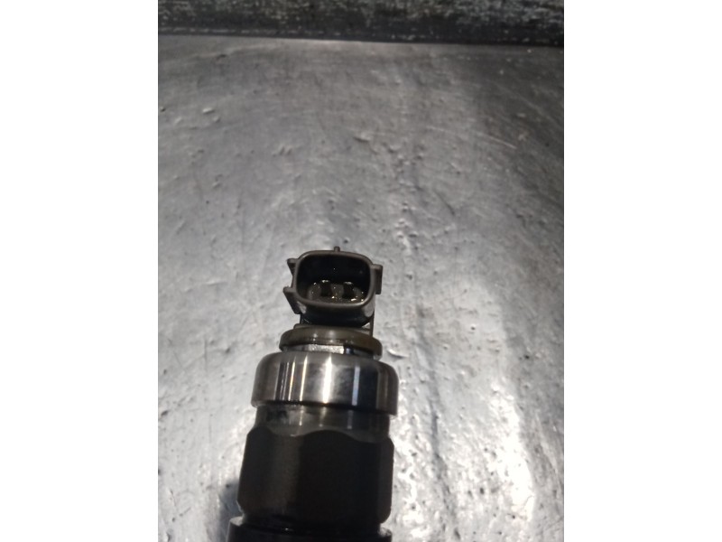 Recambio de inyector para toyota avensis sedán (_t25_) 2.0 d-4d (cdt250_) referencia OEM IAM 236700G010 02G19091 DENSO