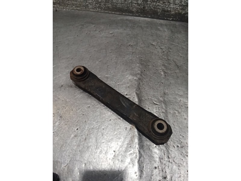 Recambio de brazo suspension inferior trasero izquierdo para fiat croma (194_) 1.9 d multijet (194axb1b) referencia OEM IAM   AN
