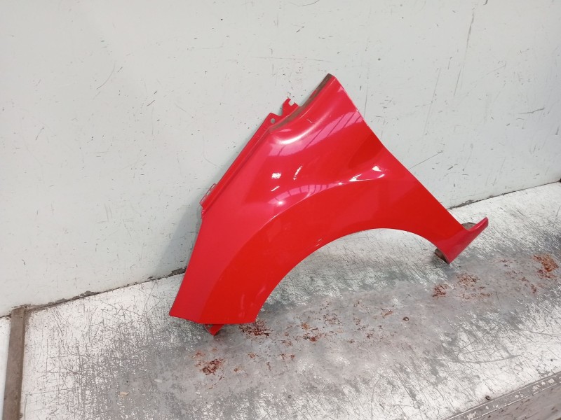 Recambio de aleta delantera izquierda para ford fiesta vi van 1.4 tdci referencia OEM IAM   