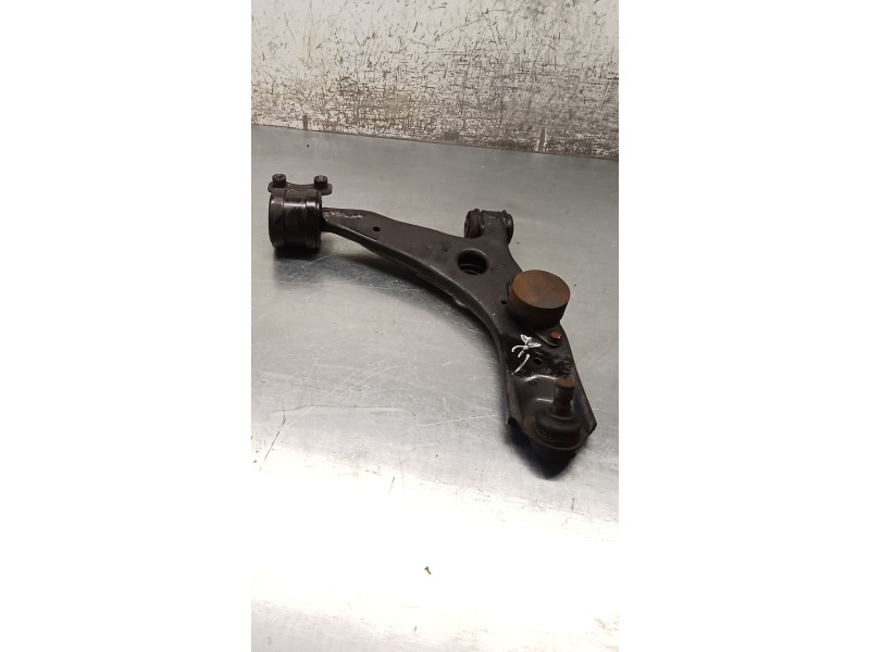 Recambio de brazo suspension inferior delantero derecho para mazda 5 (cr) 2.0 cd (cr19) referencia OEM IAM   05