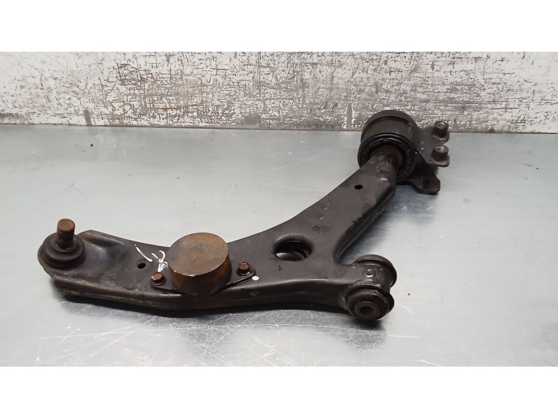 Recambio de brazo suspension inferior delantero derecho para mazda 5 (cr) 2.0 cd (cr19) referencia OEM IAM   05