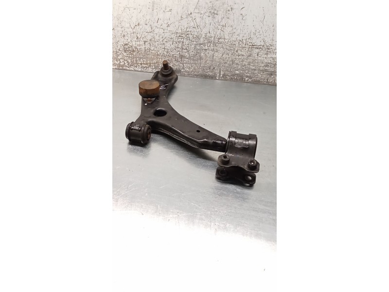 Recambio de brazo suspension inferior delantero derecho para mazda 5 (cr) 2.0 cd (cr19) referencia OEM IAM   05