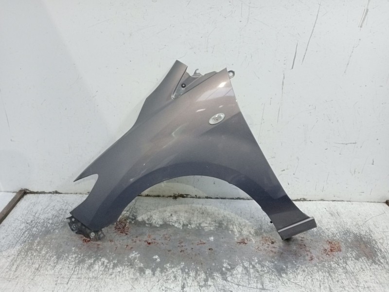 Recambio de aleta delantera izquierda para mazda 5 (cr) 2.0 cd (cr19) referencia OEM IAM   