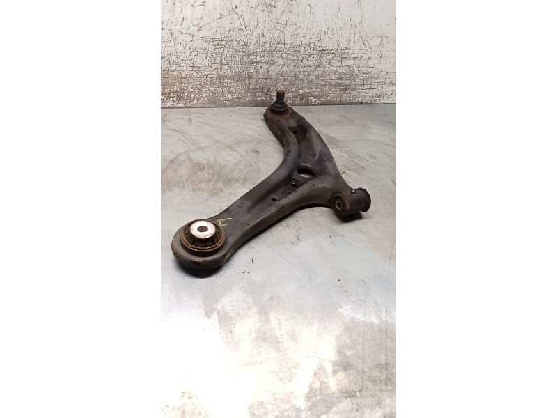 Recambio de brazo suspension inferior delantero izquierdo para ford fiesta vi van 1.4 tdci referencia OEM IAM 8V513051BH  08