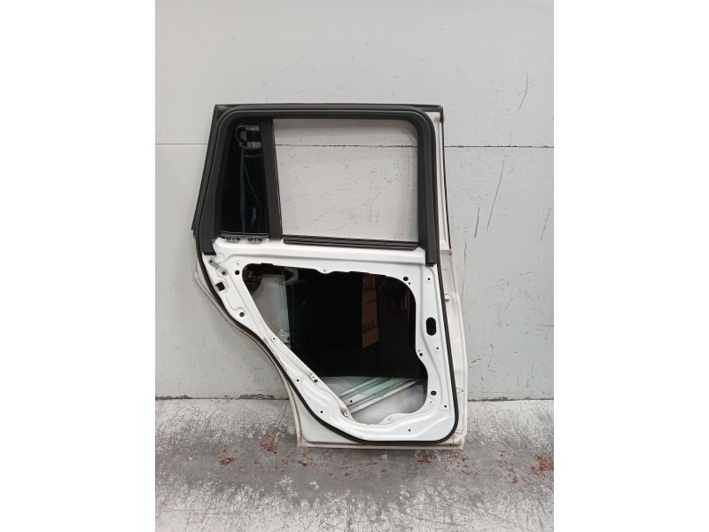 Recambio de puerta trasera izquierda para mercedes-benz clase glk (x204) 220 cdi 4-matic (204.984, 204.997) referencia OEM IAM  