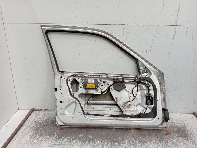 Recambio de puerta delantera izquierda para bmw 3 compact (e36) 318 tds referencia OEM IAM   