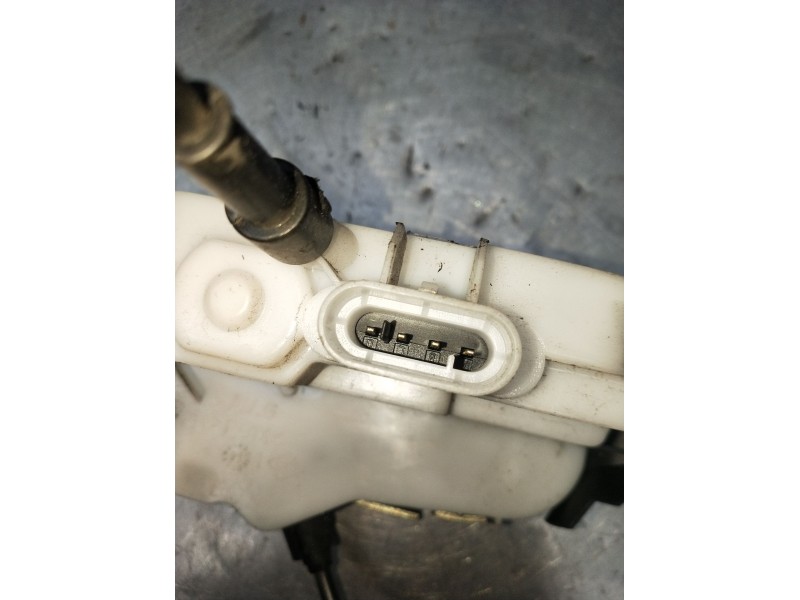 Recambio de motor cierre centralizado delantero izquierdo para renault megane ii coupé-cabriolet (em0/1_) 1.9 dci referencia OEM